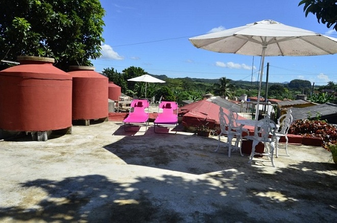 'Terraza en la azotea' Casas particulares are an alternative to hotels in Cuba.